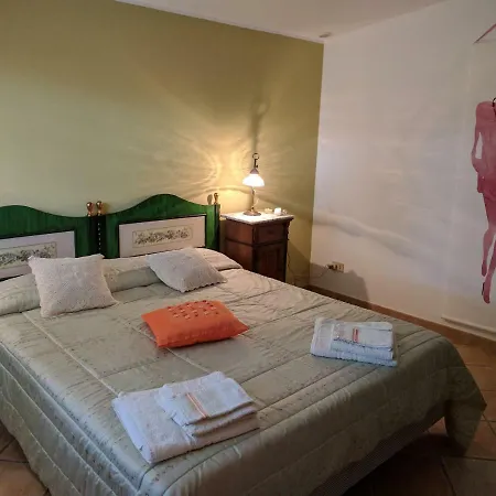 Il Rustico Naxos Tatil Evi *